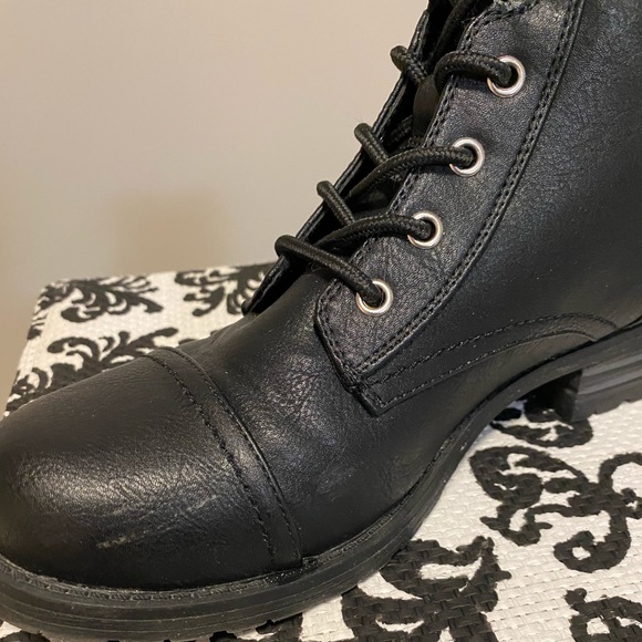 Call It Spring - Women’s booties - Size 10 - Picture 5 of 10